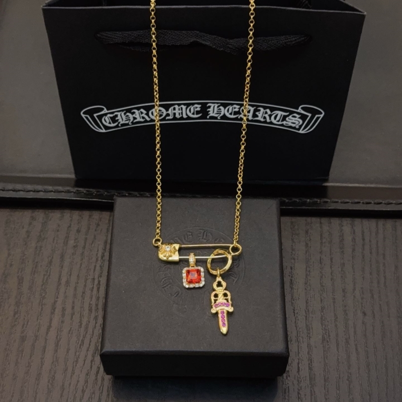 Ch*0me He**ts necklaces